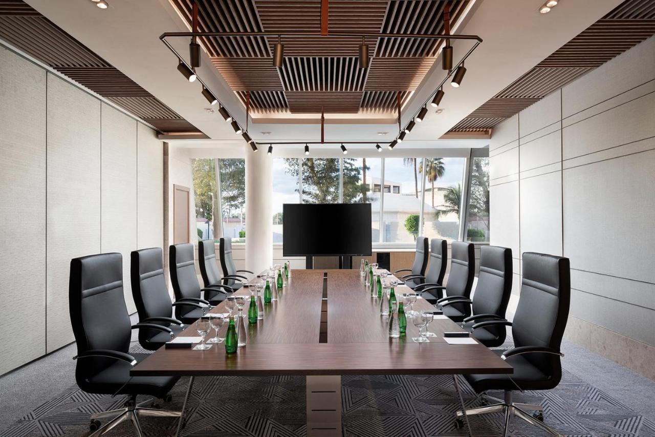 Sheraton Jeddah Hotel - Saudi Brothers Commercial Company Branch Exterior photo Boardroom at the InterContinental Hotel, London, The O2