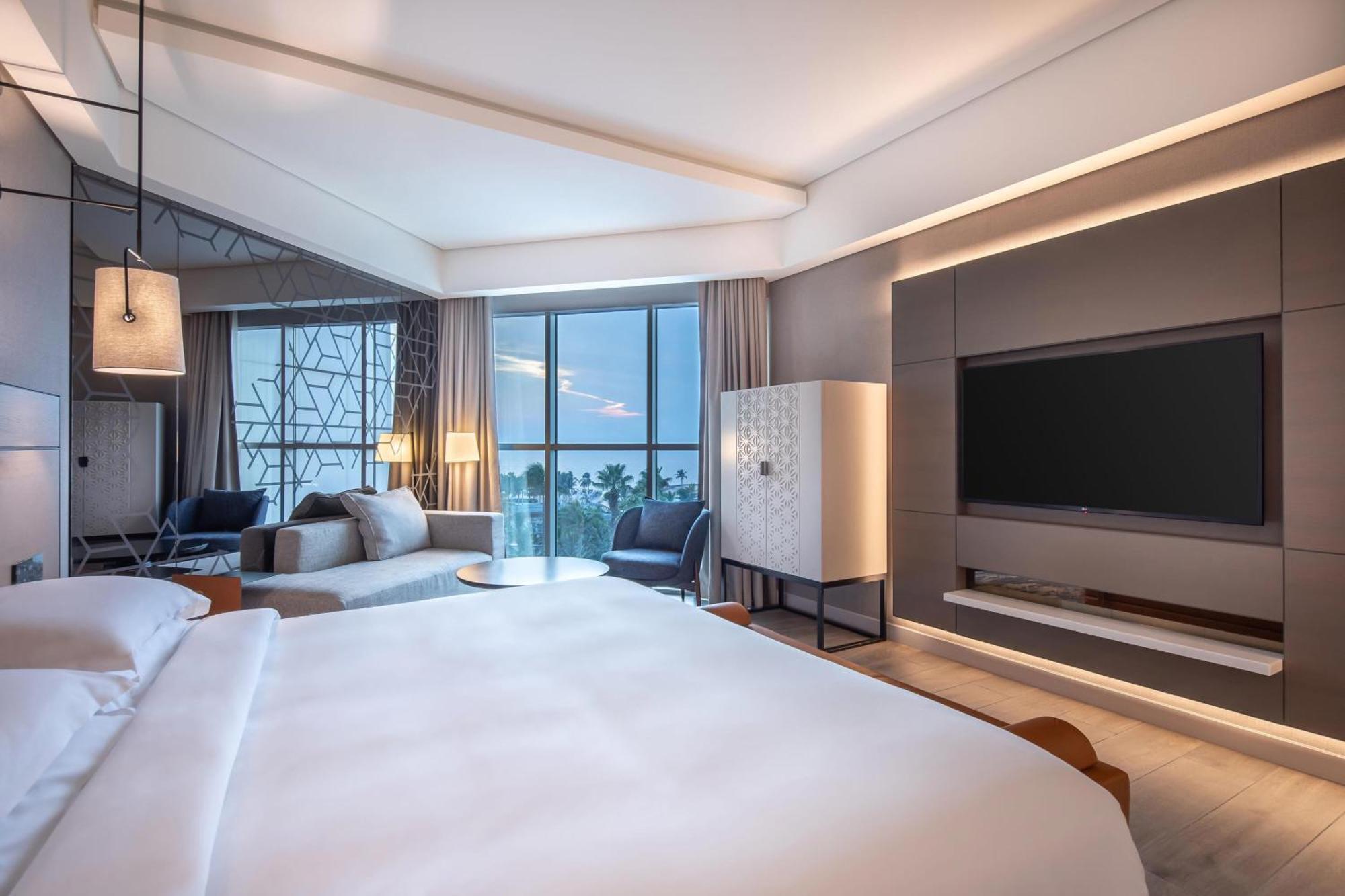 Sheraton Jeddah Hotel - Saudi Brothers Commercial Company Branch Exterior photo Deluxe Suite